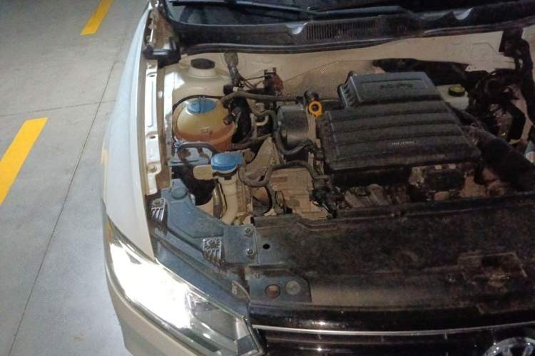 Used Volkswagen Bora 2017 230TSI DSG Comfort Version Engine Bay Right