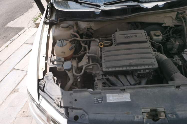 Used Volkswagen Bora 2017 1.6L Manual Fashion Model Engine Bay Right