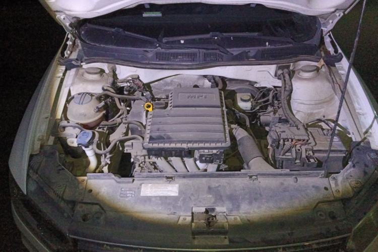 Used Volkswagen Bora 2017 1.6L Manual Fashion Model Engine Bay