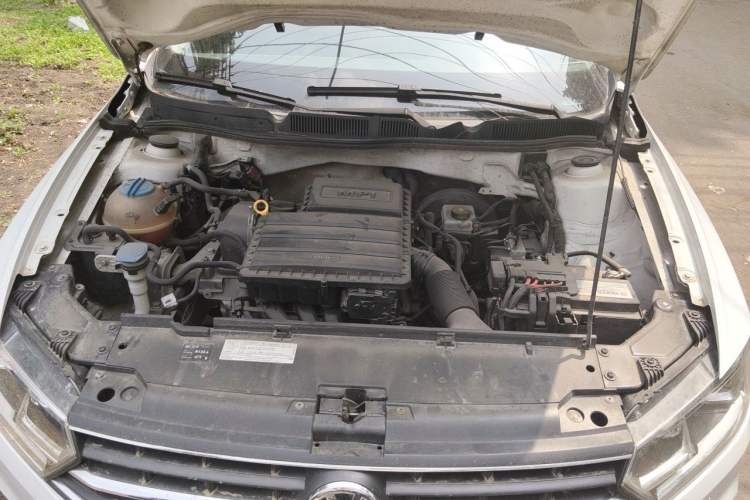 Used Volkswagen Bora 2017 1.6L Manual Fashion Model Engine Bay