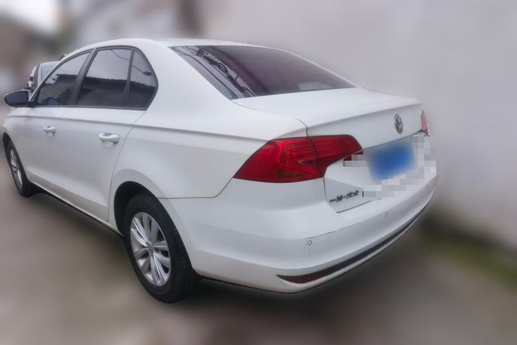 Used Volkswagen Bora 2017 1.6L Manual Fashion Model Exterior 3
