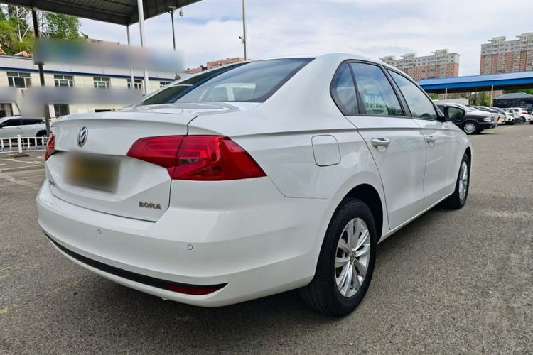 Used Volkswagen Bora 2017 1.6L Automatic Fashion Model Exterior 5