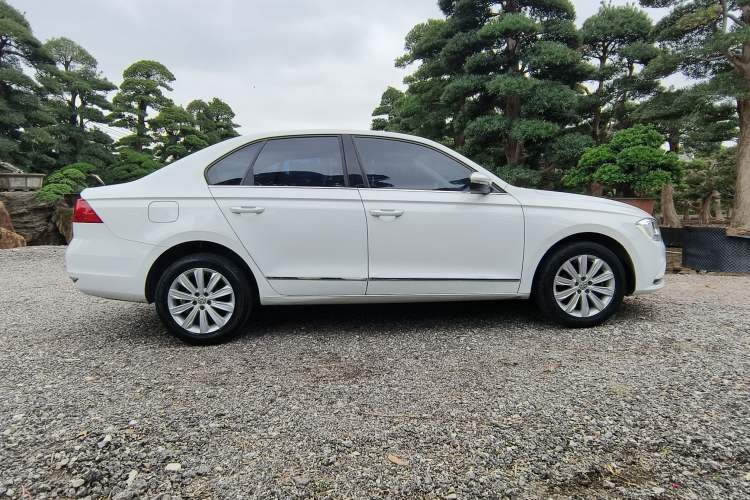 Used Volkswagen Bora 2017 1.6L Automatic Comfort Model Exterior 5