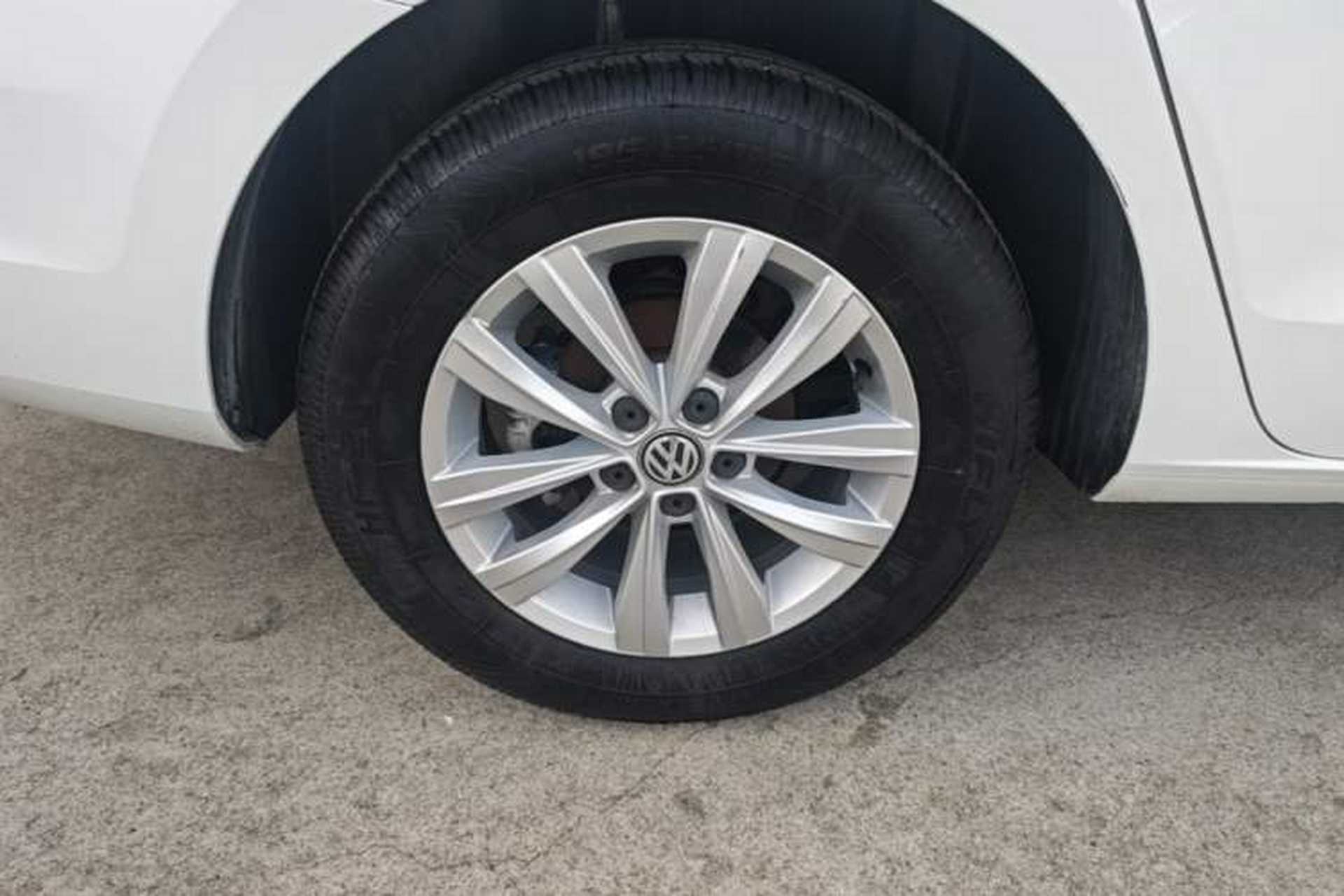 Used Volkswagen Bora 2017 1.6L Automatic Fashion Model Exterior 5