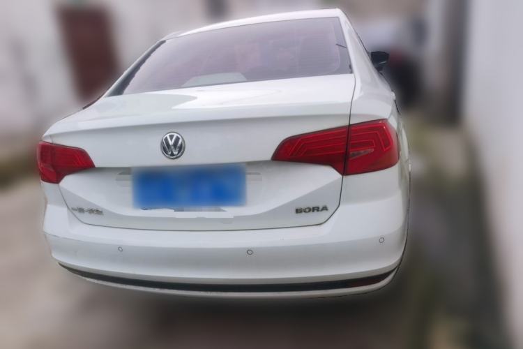 Used Volkswagen Bora 2017 1.6L Manual Fashion Model Exterior 5