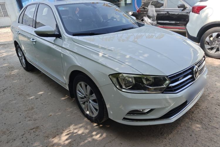 Used Volkswagen Bora 2017 1.6L Automatic Comfort Model Front Right 45 Deg