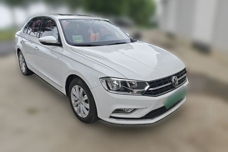 Used Volkswagen Bora 2017 1.6L Manual Comfort Model Front Right 45 Deg