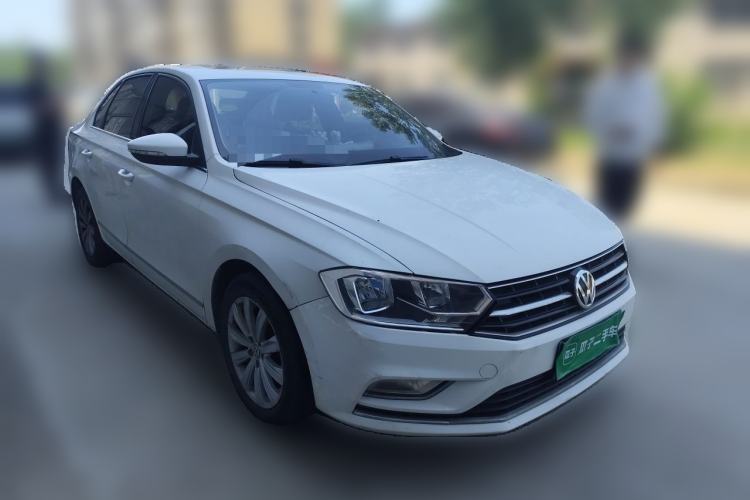 Used Volkswagen Bora 2017 1.6L Manual Comfort Model Front Right 45 Deg