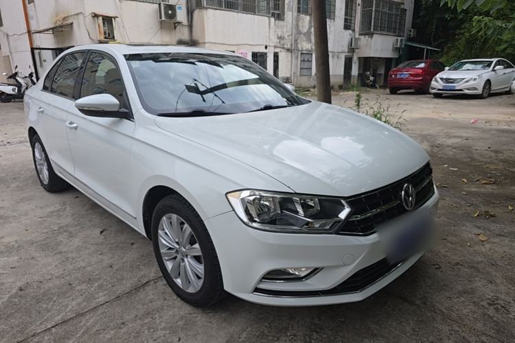 Used Volkswagen Bora 2017 1.6L Automatic Comfort Model Front Right 45 Deg