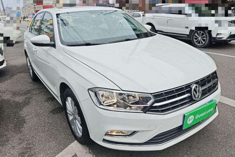 Used Volkswagen Bora 2017 1.6L Manual Comfort Model Front Right 45 Deg