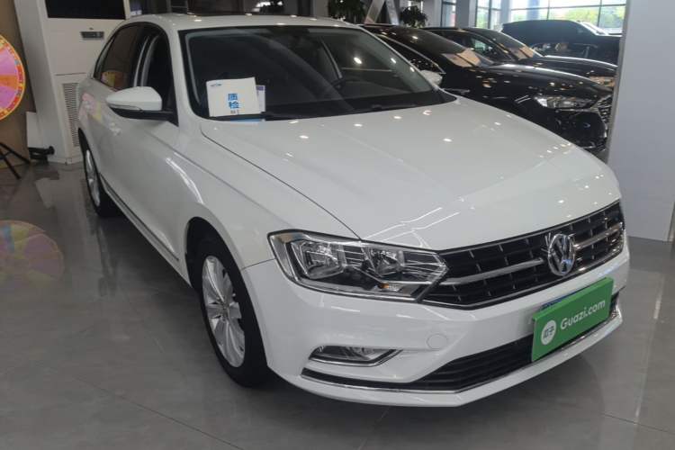 Used Volkswagen Bora 2017 1.6L Automatic Comfort Model Front Right 45 Deg