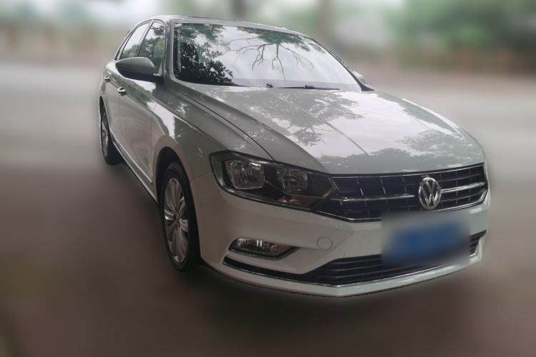 Used Volkswagen Bora 2017 1.6L Manual Comfort Model Front Right 45 Deg