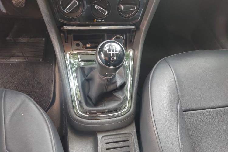 Used Volkswagen Bora 2017 1.6L Manual Comfort Model Gear Lever