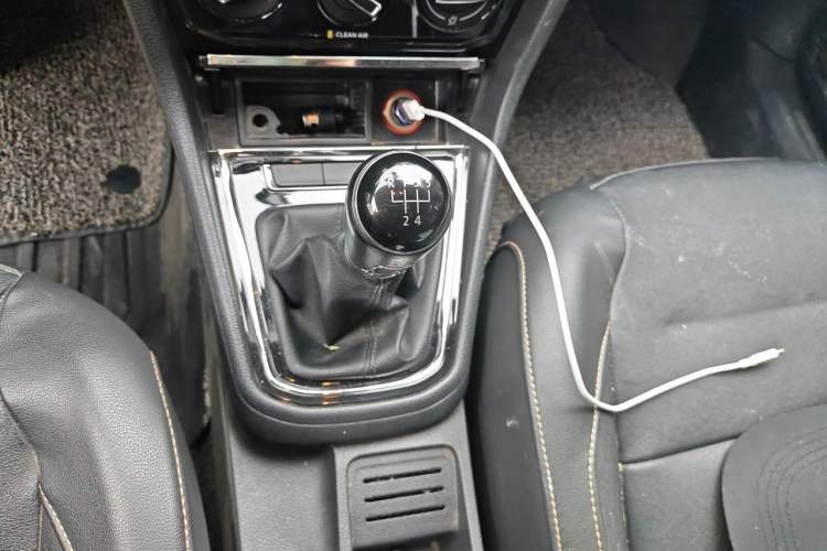 Used Volkswagen Bora 2017 1.6L Manual Comfort Model Gear Lever