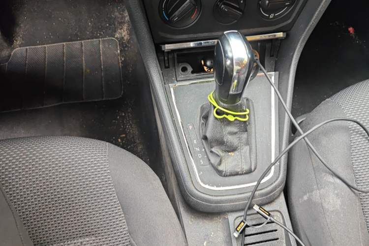 Used Volkswagen Bora 2017 1.6L Automatic Fashion Model Gear Lever