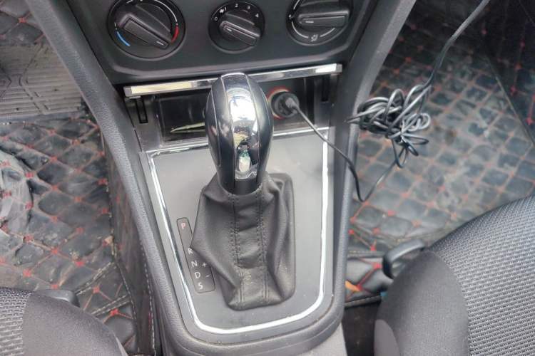 Used Volkswagen Bora 2017 1.6L Automatic Fashion Model Gear Lever