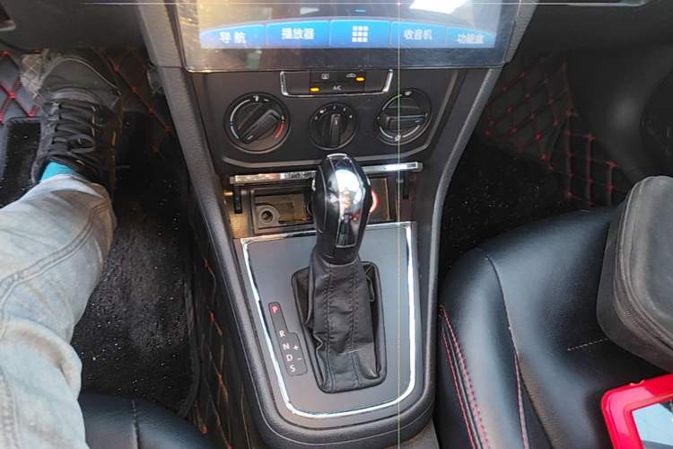 Used Volkswagen Bora 2017 1.6L Automatic Fashion Model Gear Lever