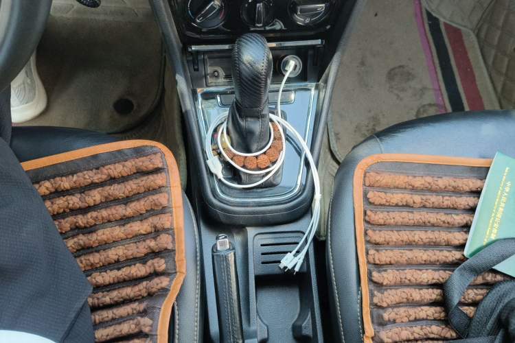 Used Volkswagen Bora 2017 1.6L Automatic Comfort Model Gear Lever