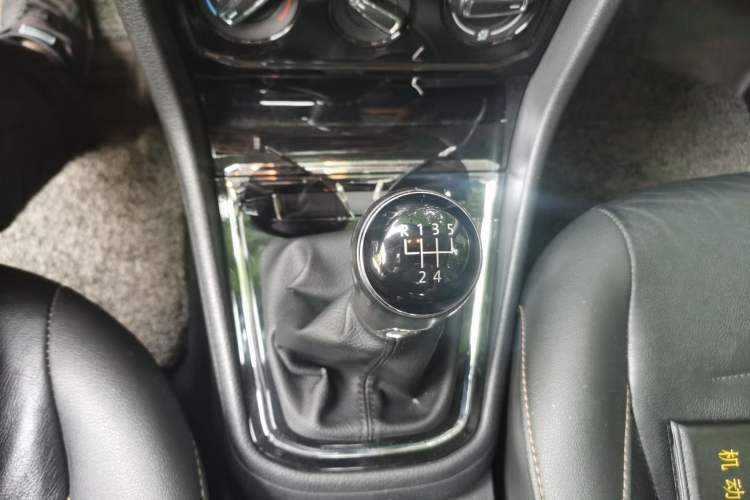 Used Volkswagen Bora 2017 1.6L Manual Comfort Model Gear Lever