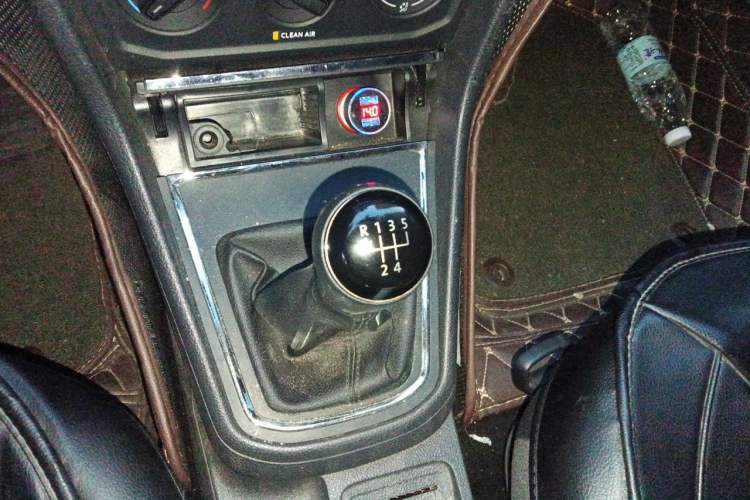 Used Volkswagen Bora 2017 1.6L Manual Fashion Model Gear Lever