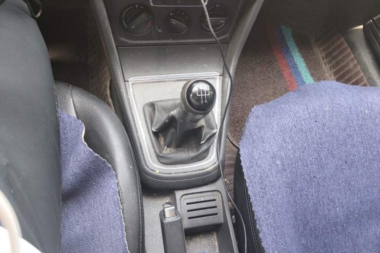 Used Volkswagen Bora 2017 1.6L Manual Fashion Model Gear Lever