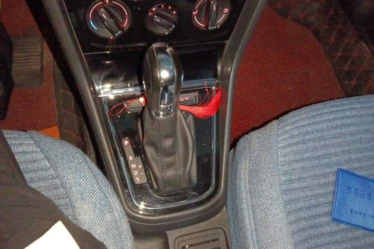 Used Volkswagen Bora 2017 230TSI DSG Comfort Version Gear Lever