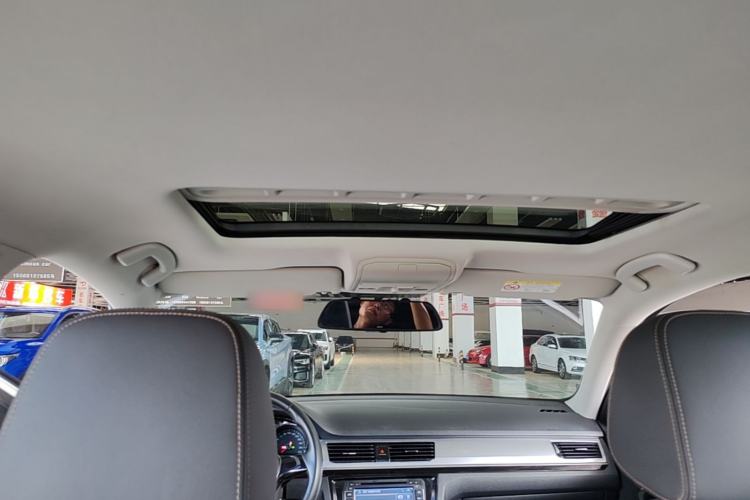 Used Volkswagen Bora 2017 1.6L Automatic Comfort Model Headliner
