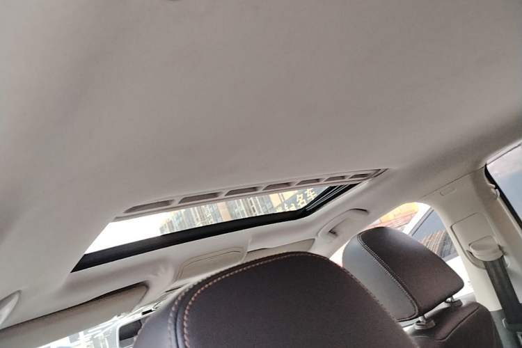Used Volkswagen Bora 2017 1.6L Automatic Comfort Model Headliner