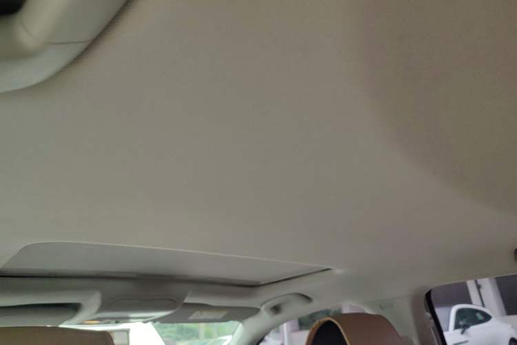 Used Volkswagen Bora 2017 1.6L Automatic Comfort Model Headliner