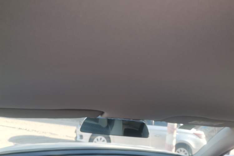 Used Volkswagen Bora 2017 1.6L Automatic Fashion Model Headliner