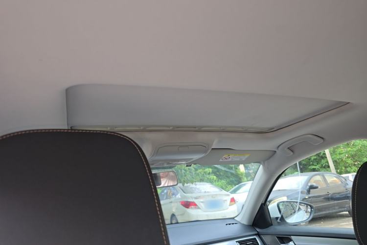 Used Volkswagen Bora 2017 1.6L Automatic Comfort Model Headliner