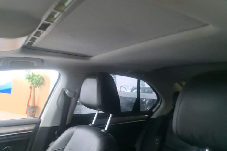 Used Volkswagen Bora 2017 1.6L Automatic Comfort Model Headliner