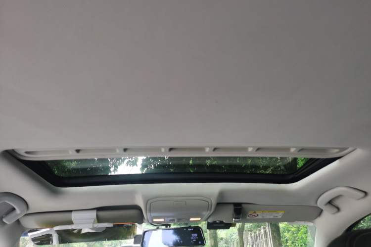 Used Volkswagen Bora 2017 1.6L Manual Comfort Model Headliner