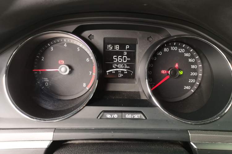Used Volkswagen Bora 2017 1.6L Automatic Fashion Model Instrument Cluster
