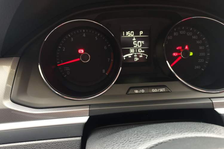 Used Volkswagen Bora 2017 1.6L Automatic Fashion Model Instrument Cluster