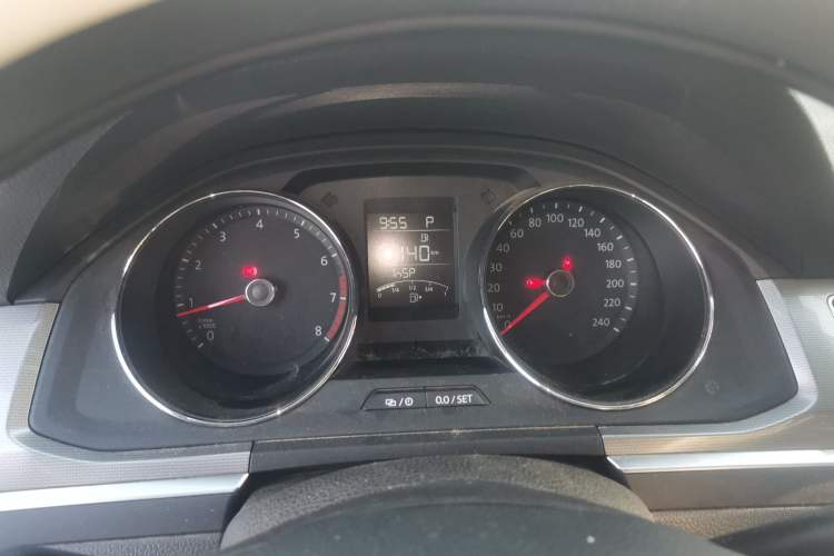 Used Volkswagen Bora 2017 1.6L Automatic Fashion Model Instrument Cluster