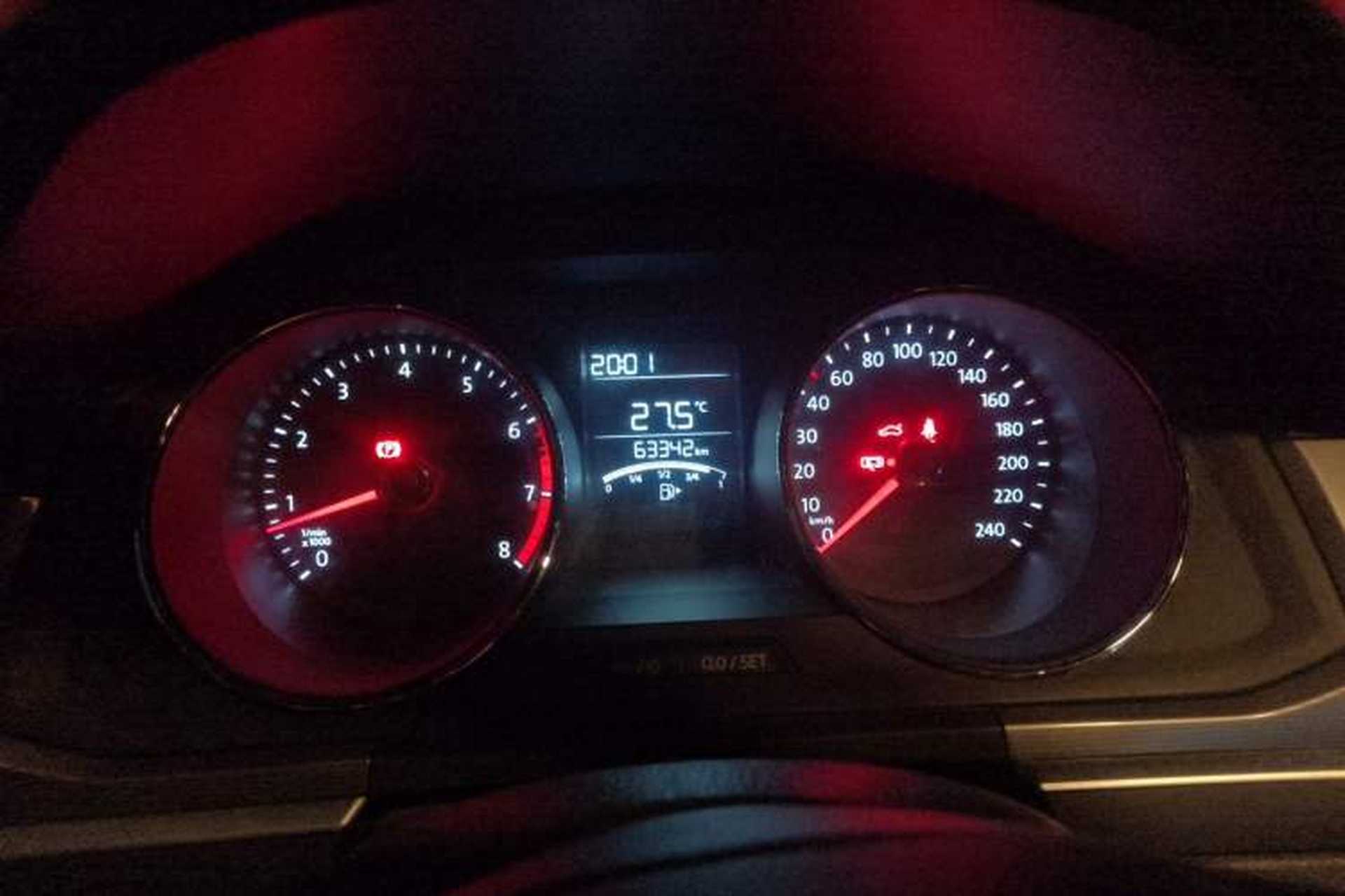 Used Volkswagen Bora 2017 1.6L Manual Fashion Model Instrument Cluster