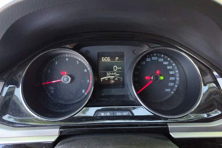 Used Volkswagen Bora 2017 1.6L Automatic Comfort Model Instrument Cluster