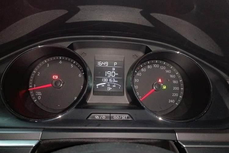 Used Volkswagen Bora 2017 1.6L Automatic Fashion Model Instrument Cluster