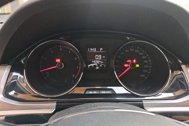 Used Volkswagen Bora 2017 1.6L Automatic Comfort Model Instrument Cluster