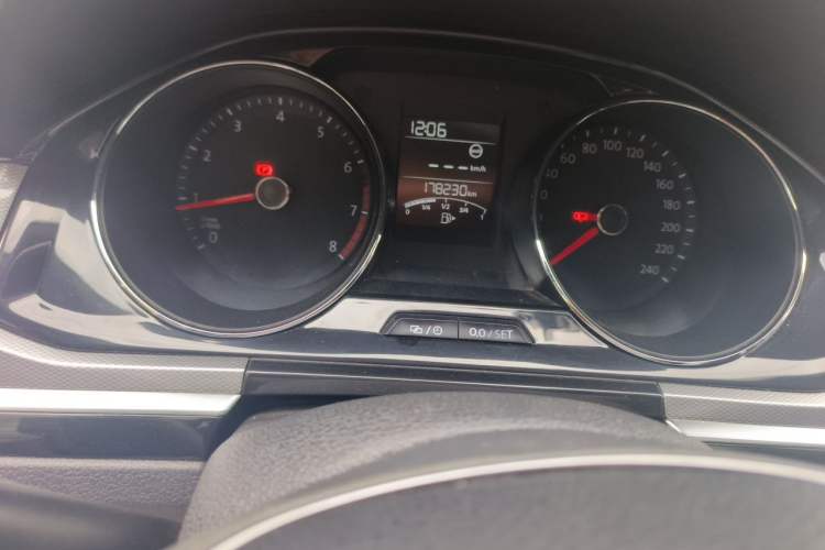 Used Volkswagen Bora 2017 1.6L Manual Comfort Model Instrument Cluster