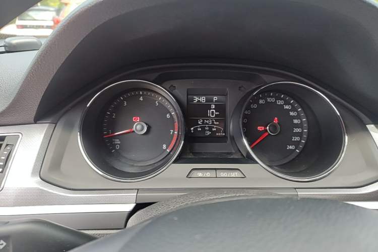 Used Volkswagen Bora 2017 1.6L Automatic Fashion Model Instrument Cluster