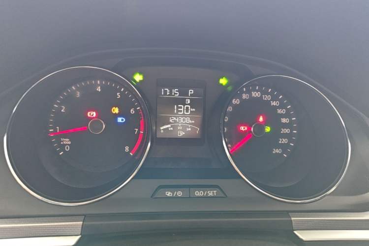 Used Volkswagen Bora 2017 1.6L Automatic Fashion Model Instrument Cluster