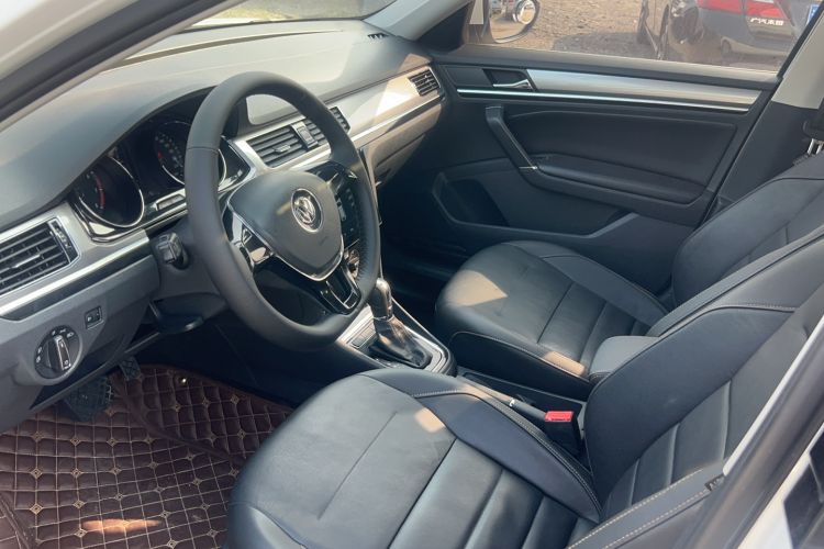 Used Volkswagen Bora 2017 1.6L Automatic Comfort Model Interior 1