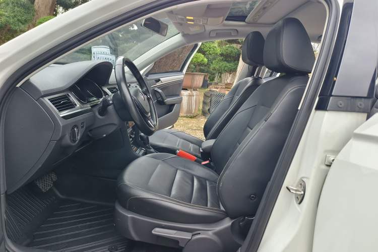 Used Volkswagen Bora 2017 1.6L Automatic Comfort Model Interior 3