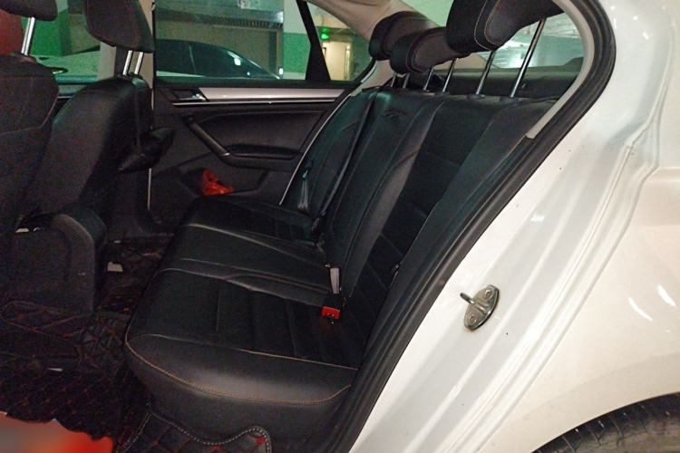 Used Volkswagen Bora 2017 1.6L Automatic Comfort Model Interior 4
