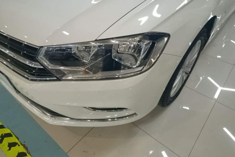 Used Volkswagen Bora 2017 1.6L Automatic Comfort Model Left Front Headlight