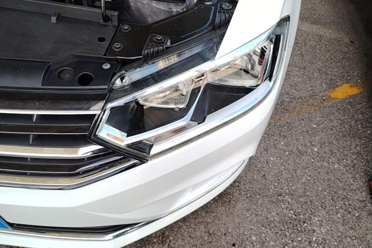 Used Volkswagen Bora 2017 1.6L Automatic Comfort Model Left Front Headlight