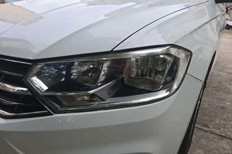 Used Volkswagen Bora 2017 1.6L Automatic Comfort Model Left Front Headlight