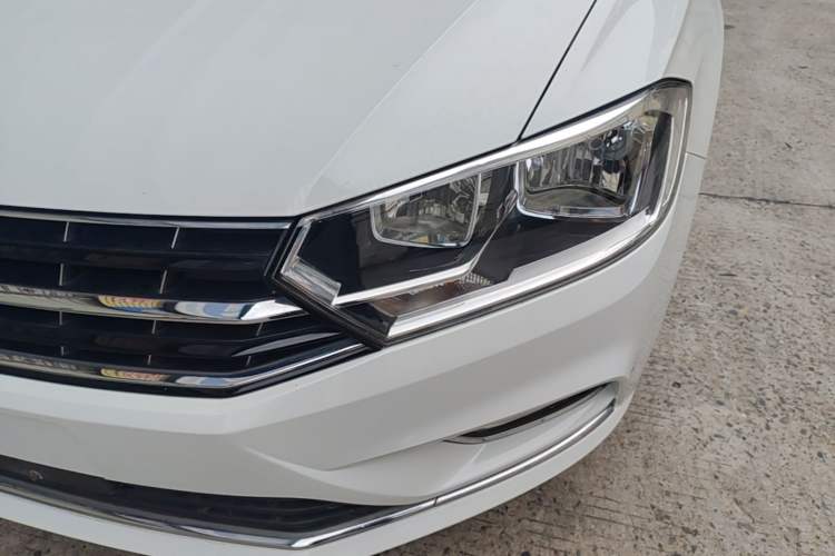 Used Volkswagen Bora 2017 1.6L Automatic Comfort Model Left Front Headlight